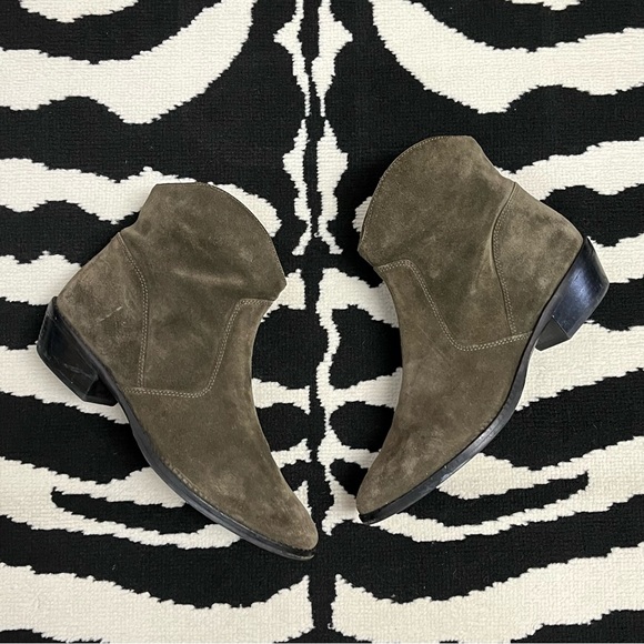 Via Spiga Olive Green Franka Suede Ankle Booties Size 10 - Picture 6 of 12